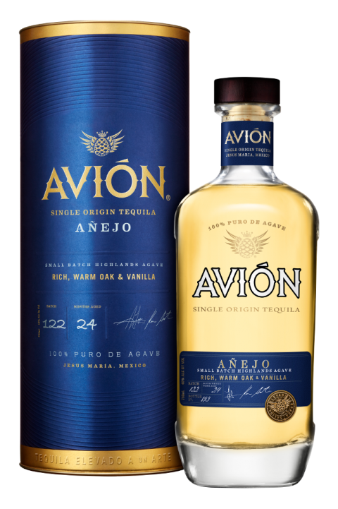 AVION A&#209;EJO