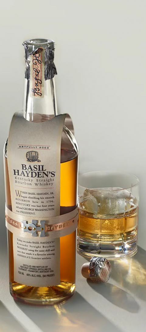 BASIL HAYDEN&#39;S KENTUCKY STRAIGHT BOURBON WHISKEY